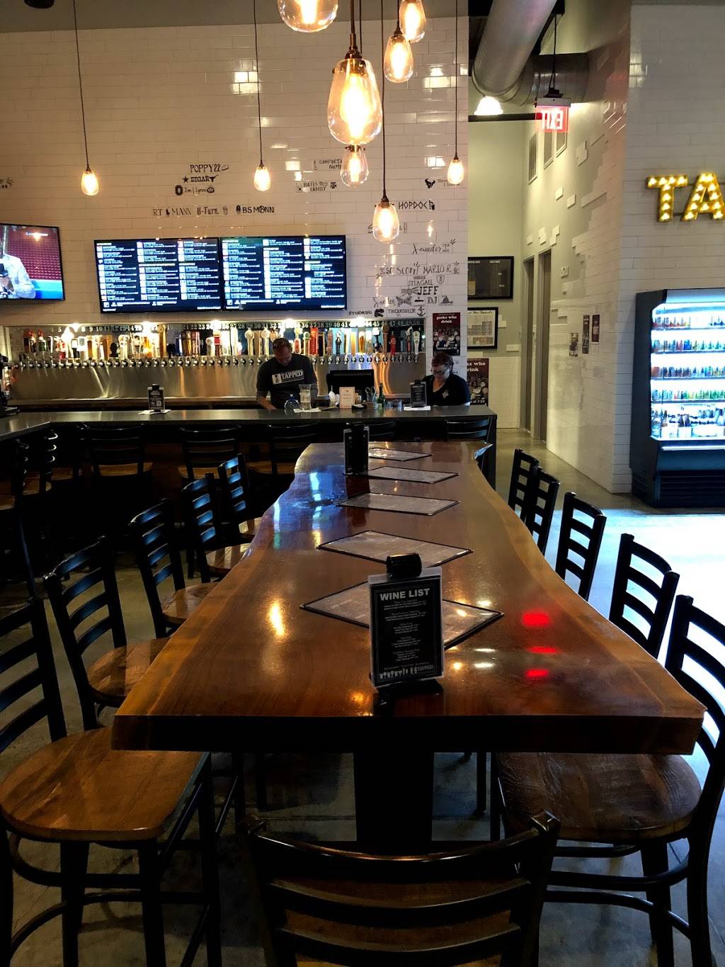 Tapped DraftHouse & Kitchen - Spring | restaurant | 20444 Kuykendahl Rd suite D, Spring, TX 77379, USA | 2817190360 OR +1 281-719-0360