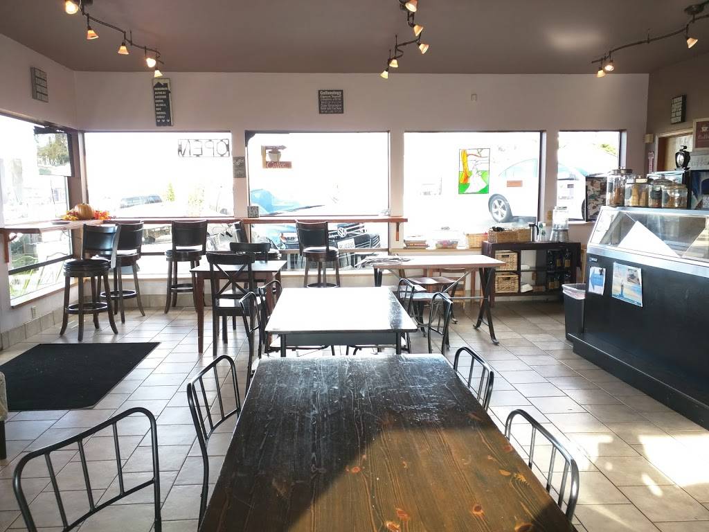 Auntie Irenes | cafe | 22504 Marine View Dr S, Des Moines, WA 98198, USA | 2068240249 OR +1 206-824-0249