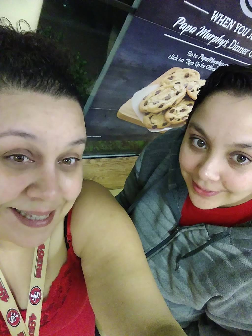 Papa Murphys Take N Bake Pizza | meal takeaway | 324 N Gateway Dr #120, Madera, CA 93637, USA | 5596611800 OR +1 559-661-1800