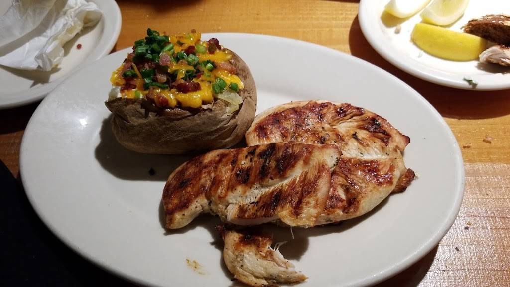 Black Angus Steakhouse | restaurant | 9145 Corbin Ave, Northridge, CA 91324, USA | 8187011600 OR +1 818-701-1600