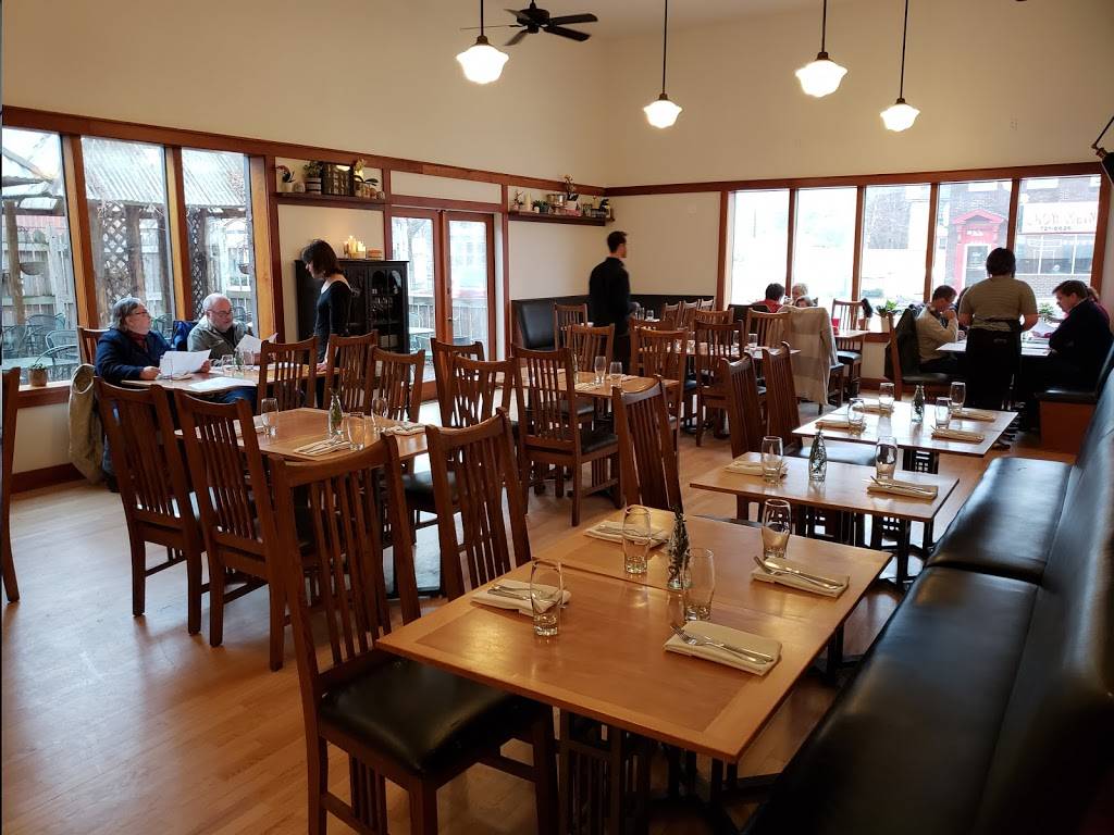 The Bungalow Club | restaurant | 4300 E Lake St, Minneapolis, MN 55406, USA | 6128663334 OR +1 612-866-3334