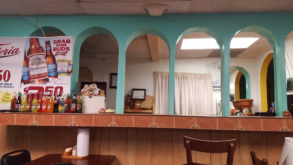 7 Mares | restaurant | 415 S Main St, LaBelle, FL 33935, USA | 8636740998 OR +1 863-674-0998