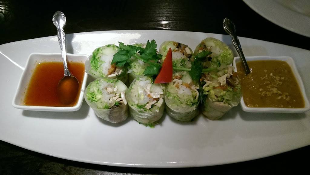 Bua Luang Thai Cuisine | restaurant | 1166 Solano Ave, Albany, CA 94706, USA | 5105278288 OR +1 510-527-8288