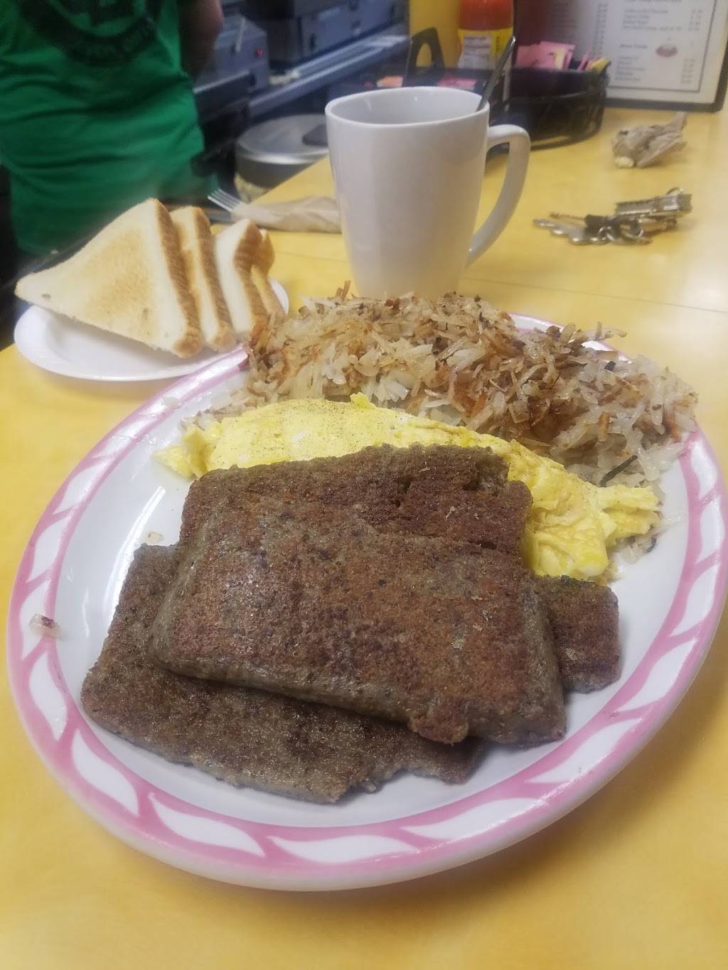 Poppys Top Dog | meal takeaway | 4027 Bainbridge Blvd #501, Chesapeake, VA 23324, USA | 7575451995 OR +1 757-545-1995