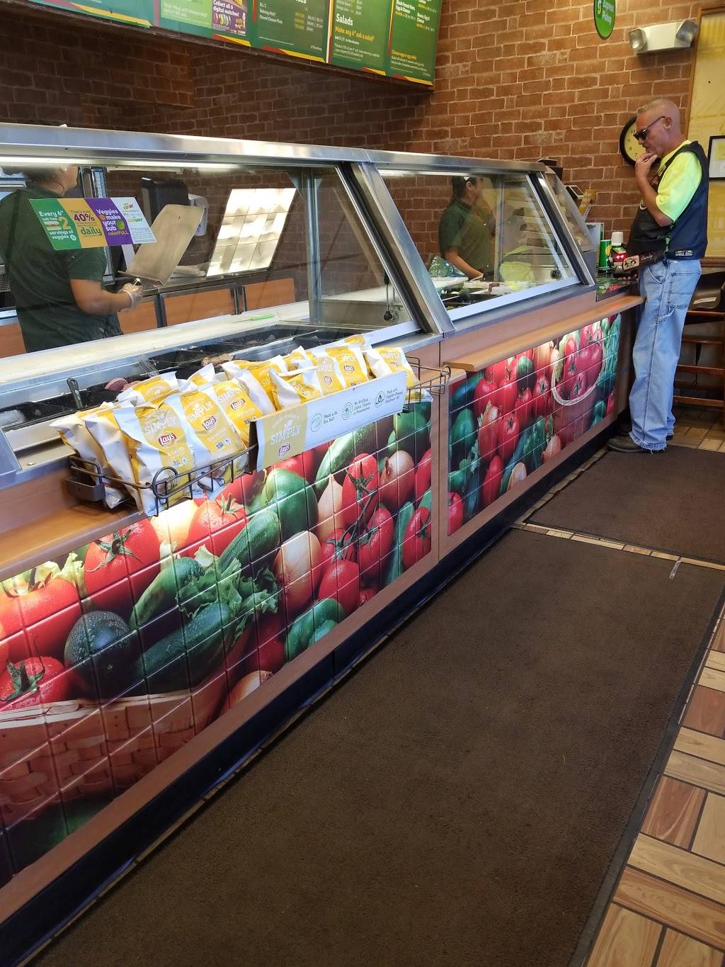 Subway | restaurant | 523 N Main St, Adrian, MI 49221, USA | 5172636203 OR +1 517-263-6203