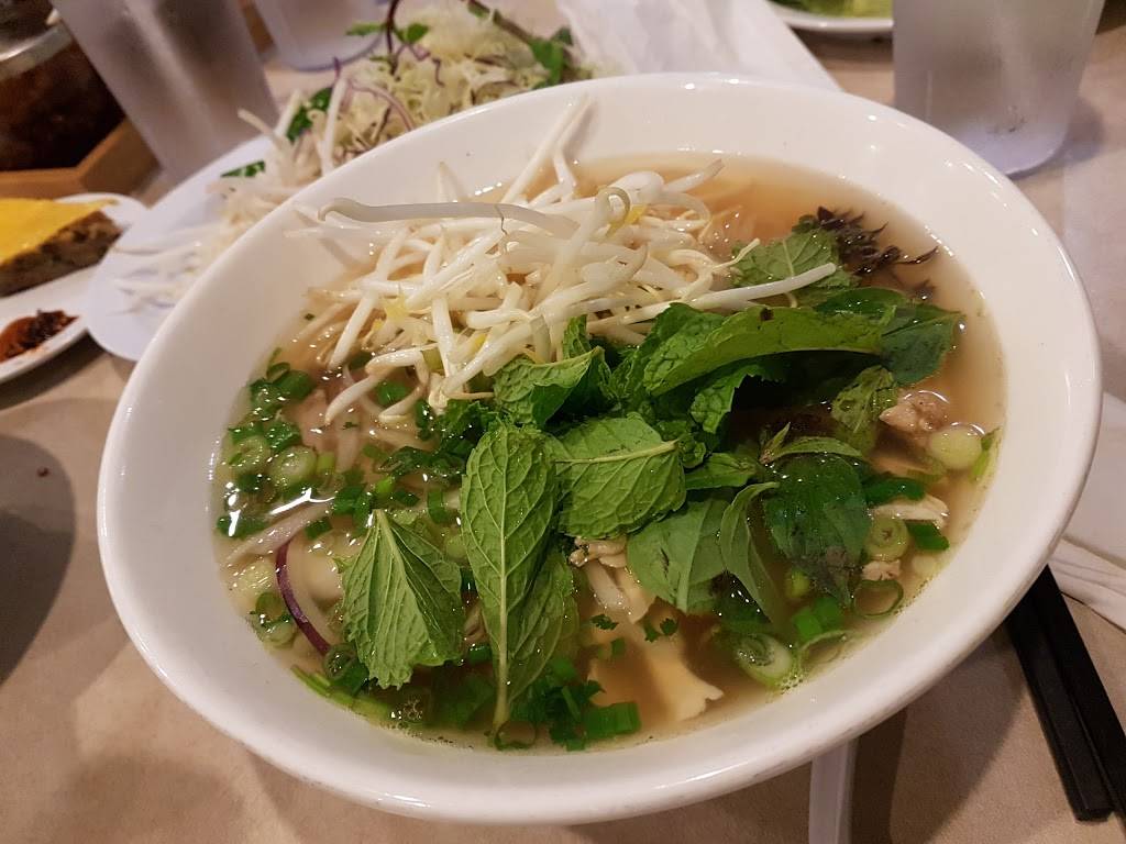 Pho Le | restaurant | 8785 Center Pkwy, Sacramento, CA 95823, USA | 9166887799 OR +1 916-688-7799