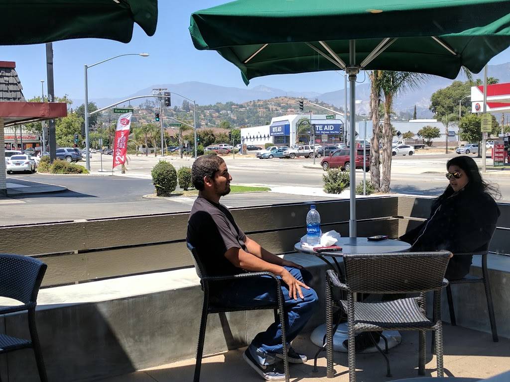 Starbucks | cafe | 310 S Palm Ave, Santa Paula, CA 93060, USA | 8055258082 OR +1 805-525-8082