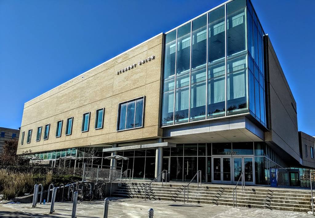 Chick-fil-A | restaurant | 5100 Cherry St Bldg. #216, Student Union, Kansas City, MO 64110, USA | 8162355080 OR +1 816-235-5080