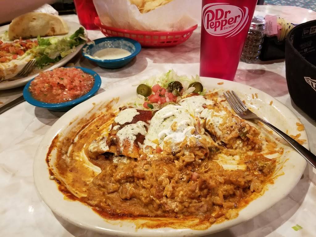 Chuys | restaurant | 585 Ernest W Barrett Pkwy NW, Kennesaw, GA 30144, USA | 7707921345 OR +1 770-792-1345