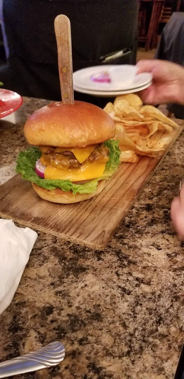 Meo Mios Sportsman Grill | restaurant | 4105, 14275 US-79, Buchanan, TN 38222, USA | 7319245060 OR +1 731-924-5060