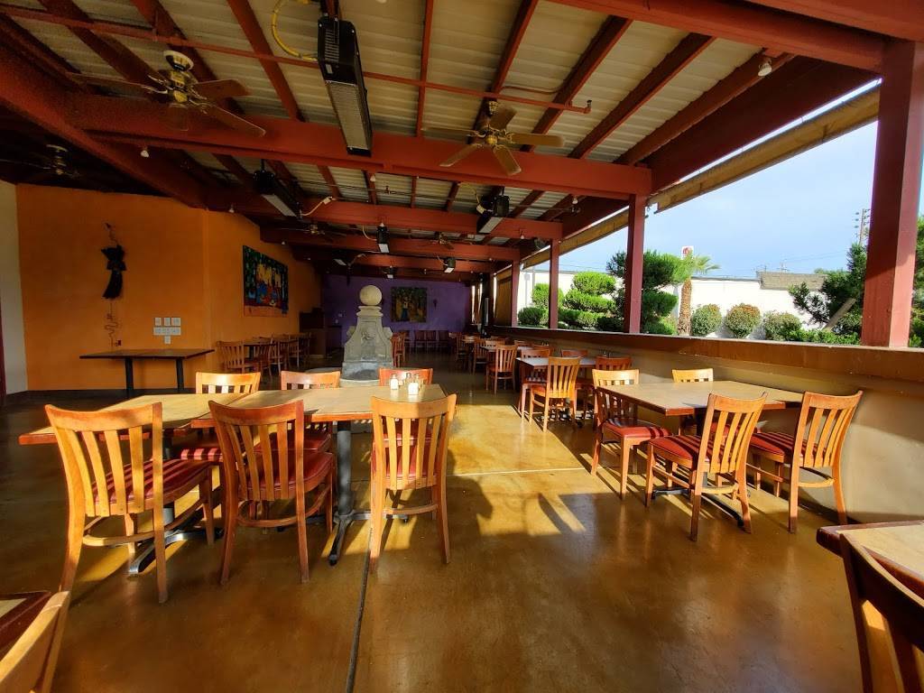 Salazars Grill & Bar | restaurant | 345 Sierra St, Kingsburg, CA 93631, USA | 5598971843 OR +1 559-897-1843