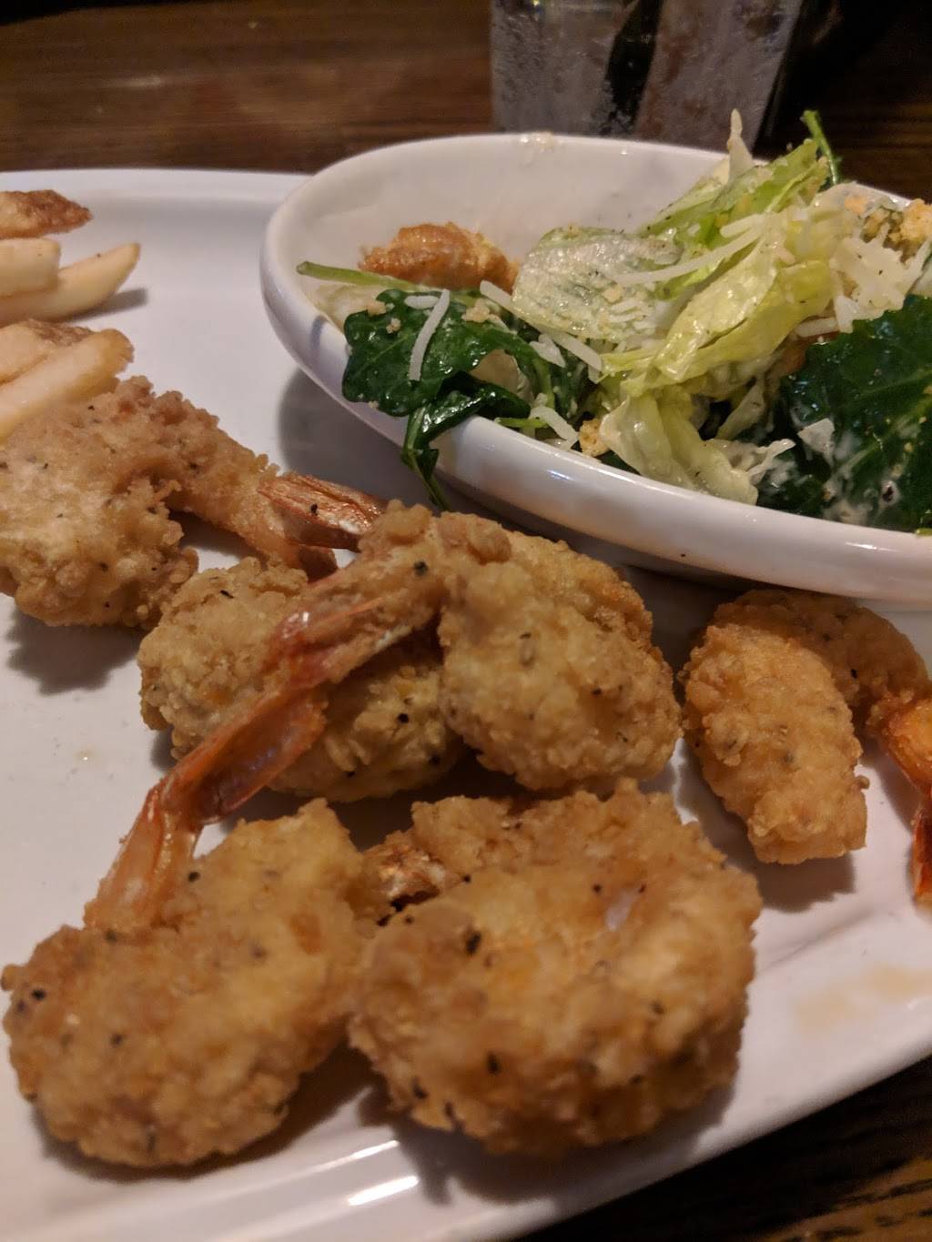 TGI Fridays | restaurant | 4482 Palisades Center Dr, West Nyack, NY 10994, USA | 8453481185 OR +1 845-348-1185