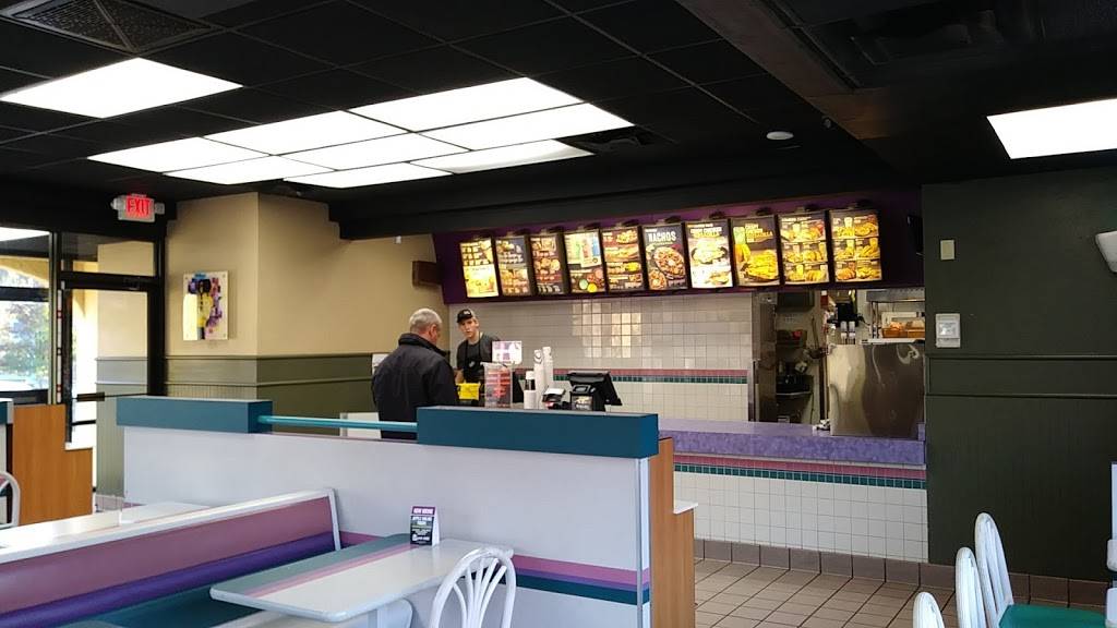 Taco Bell | meal takeaway | 100 Northtowne Square, Gibsonia, PA 15044, USA | 7244434088 OR +1 724-443-4088