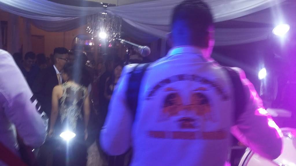 El Tapatio | restaurant | 3700 Warner Ave, Santa Ana, CA 92704, USA | 7144442540 OR +1 714-444-2540