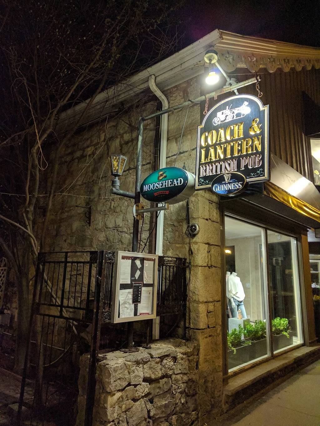 Coach & Lantern | restaurant | 384 Wilson St E, Ancaster, ON L9G 2C2, Canada | 9053047822 OR +1 905-304-7822