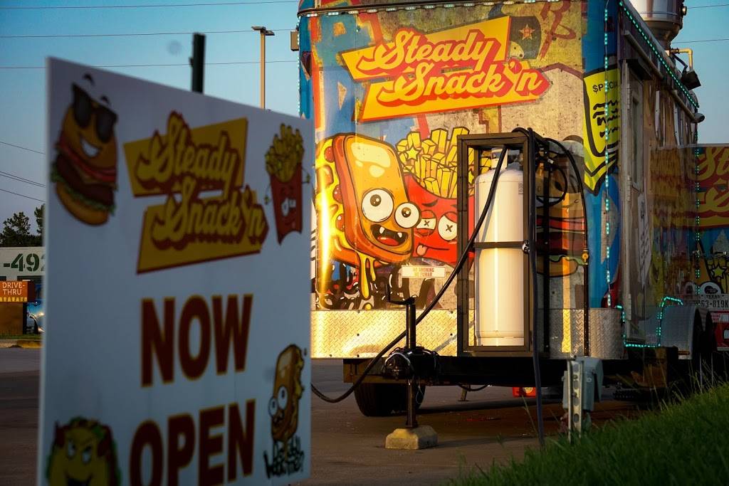 Steady Snackn | restaurant | 1818 Fry Rd, Houston, TX 77084, USA | 8326135963 OR +1 832-613-5963