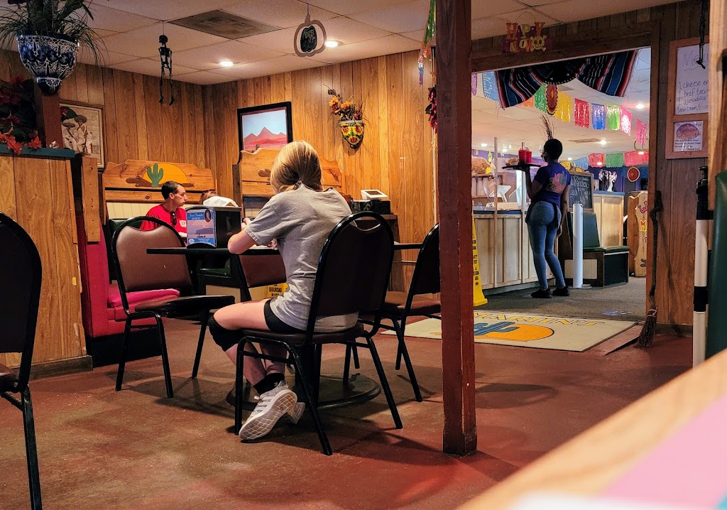 Martins Mexican Restaurant | restaurant | 410 N Wheeler St, Jasper, TX 75951, USA | 4093843365 OR +1 409-384-3365