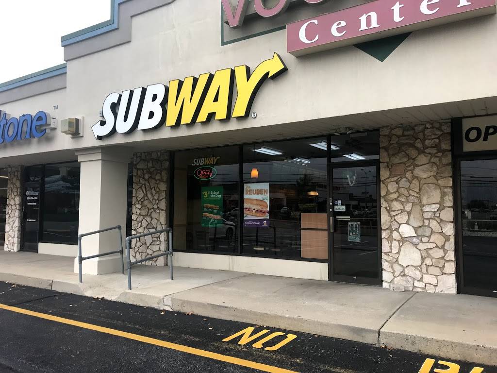 Subway Restaurants | restaurant | 1192 White Horse Rd, Voorhees Township, NJ 08043, USA | 8565208498 OR +1 856-520-8498