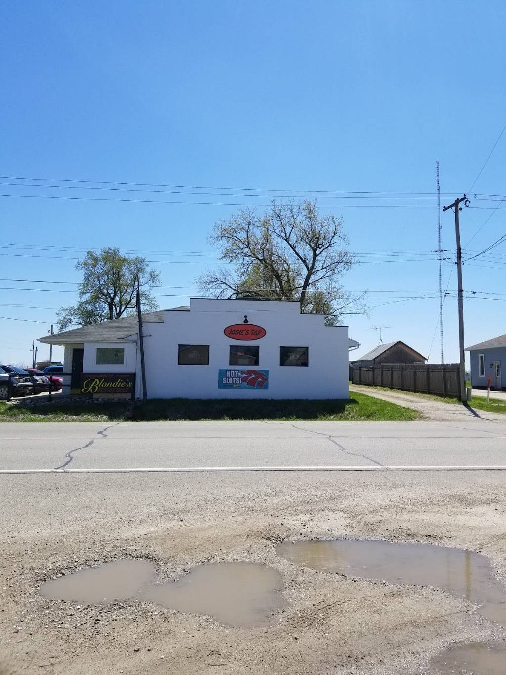 Josies Tap and Blondies Roast Beef | restaurant | 1030 E Linn St, Canton, IL 61520, USA | 3092195148 OR +1 309-219-5148