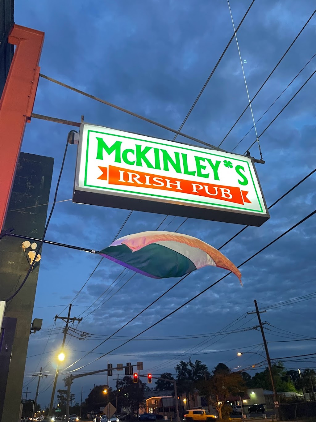 McKinleys Irish Pub | restaurant | 2229 Hickory Ave, River Ridge, LA 70123, USA | 5049057471 OR +1 504-905-7471
