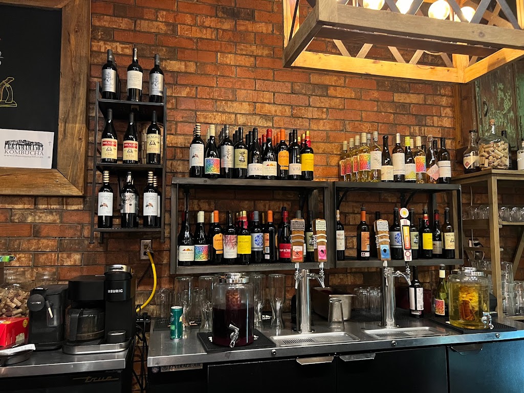 Debajo Tapas Y Vino | restaurant | 1025 Lomas Blvd NW, Albuquerque, NM 87102, USA | 5055038645 OR +1 505-503-8645