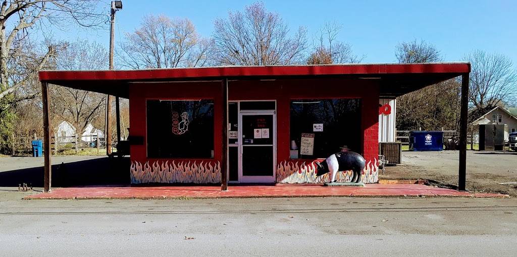 TNT BBQ | restaurant | 436 Elm St, McKenzie, TN 38201, USA | 7313930299 OR +1 731-393-0299