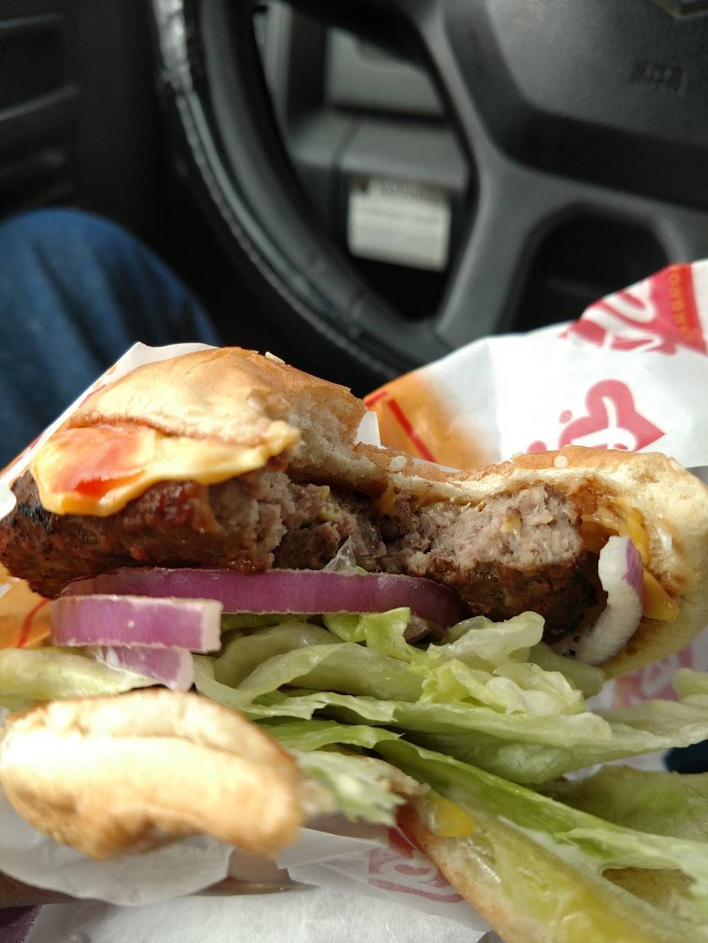 Hardees | restaurant | 4201 Williamson Rd, Roanoke, VA 24012, USA | 5403667366 OR +1 540-366-7366