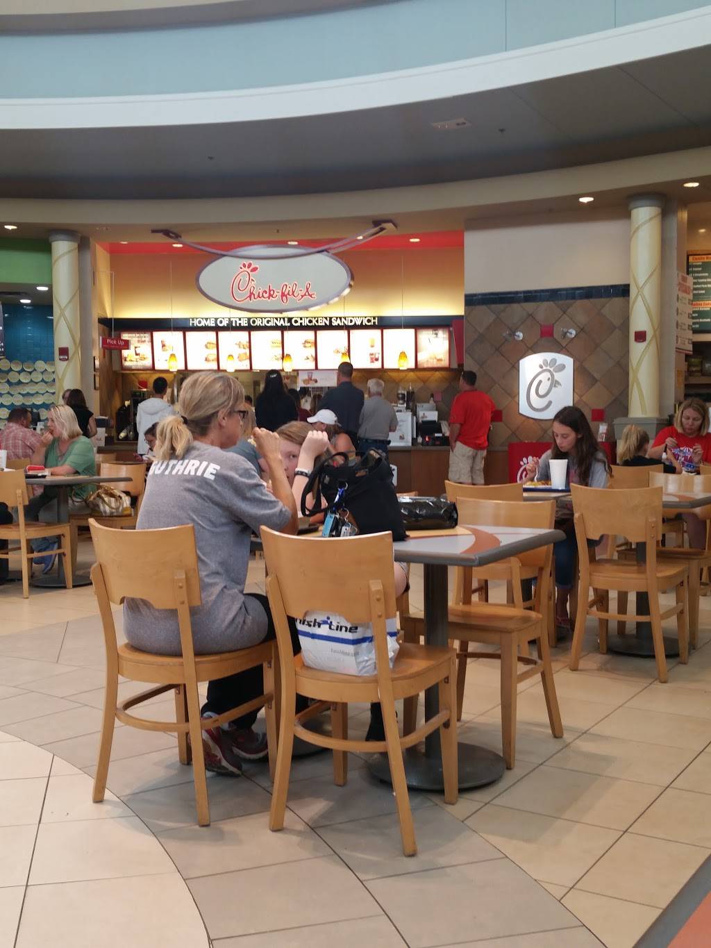 Chick-fil-A | restaurant | 2856 E 3rd St Spc C-9, Bloomington, IN 47401, USA | 8123324877 OR +1 812-332-4877