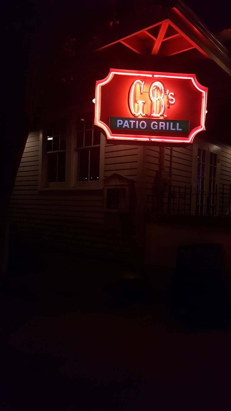 GBs Patio Bar & Grill | restaurant | 8117 Maple St, New Orleans, LA 70118, USA | 5046551573 OR +1 504-655-1573