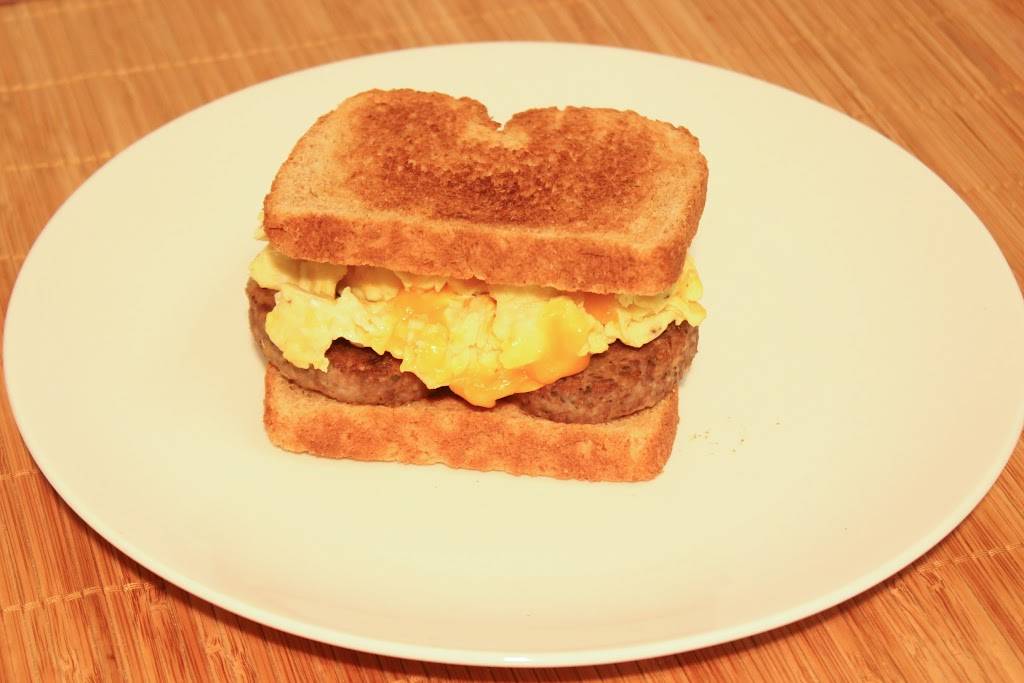 Hungry Hut | restaurant | 2765 E 55th St, Cleveland, OH 44104, USA | 2163611232 OR +1 216-361-1232