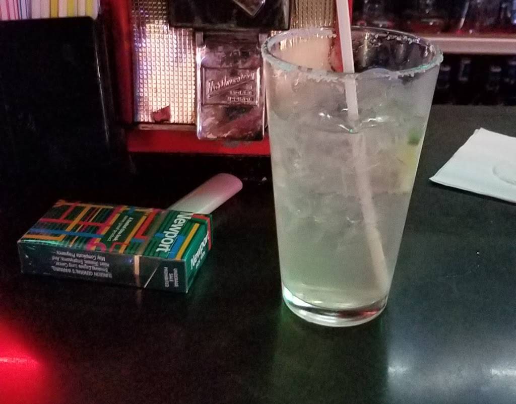 TJs Champions Bar & Grill | restaurant | 715 Belknap St, Superior, WI 54880, USA | 7153925341 OR +1 715-392-5341