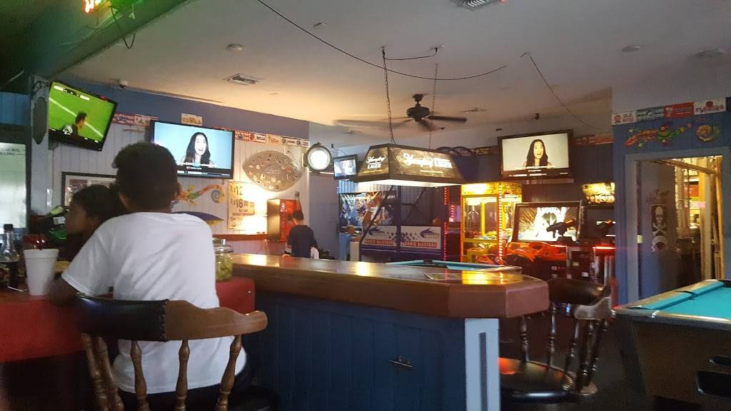 Sand Bar | restaurant | 826 E Elkcam Cir, Marco Island, FL 34145, USA | 2396423625 OR +1 239-642-3625