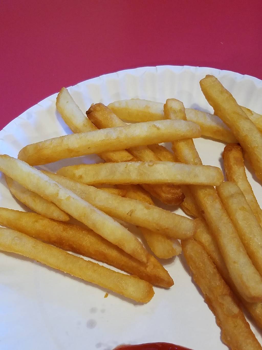 Sonnys Main Street Restaurant | restaurant | 20 Main St, Henniker, NH 03242, USA | 6034284444 OR +1 603-428-4444