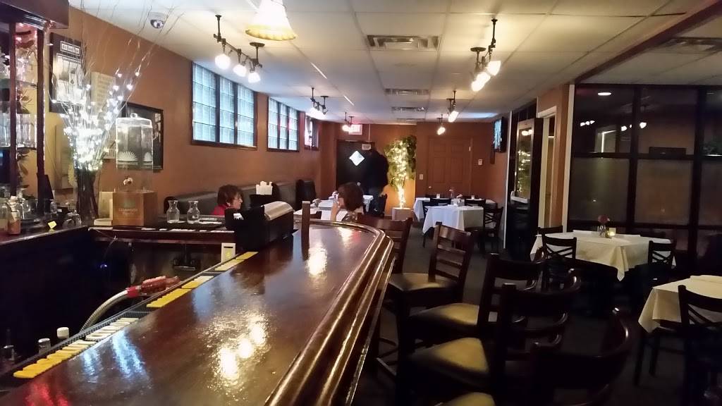 Pineapple Eddie Southern Bistro | restaurant | 1402 W 10th St, Erie, PA 16502, USA | 8144540700 OR +1 814-454-0700