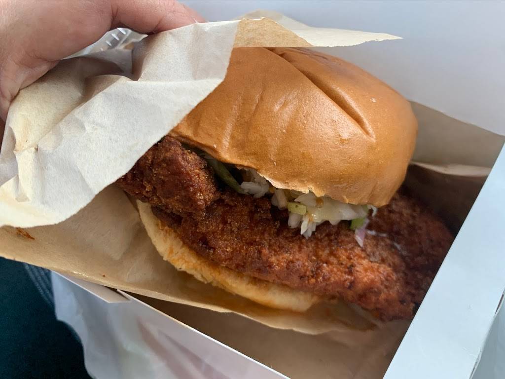 Ako Chicken Sandwich | restaurant | 10505 Telephone Rd, Houston, TX 77075, USA | 8328084298 OR +1 832-808-4298