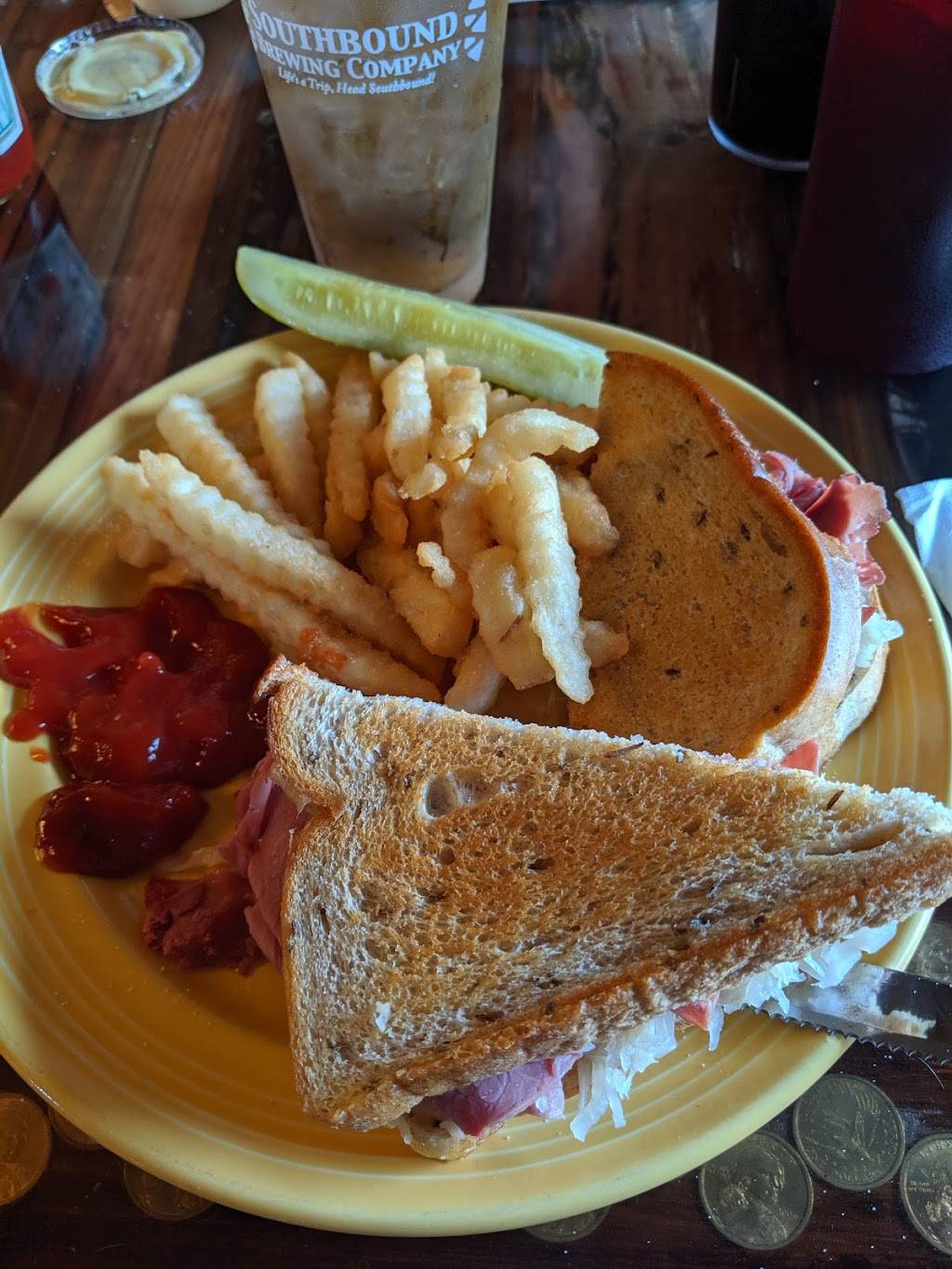 Spankys Pizza Galley & Saloon | restaurant | 1221 US-80, Pooler, GA 31322, USA | 9127488188 OR +1 912-748-8188