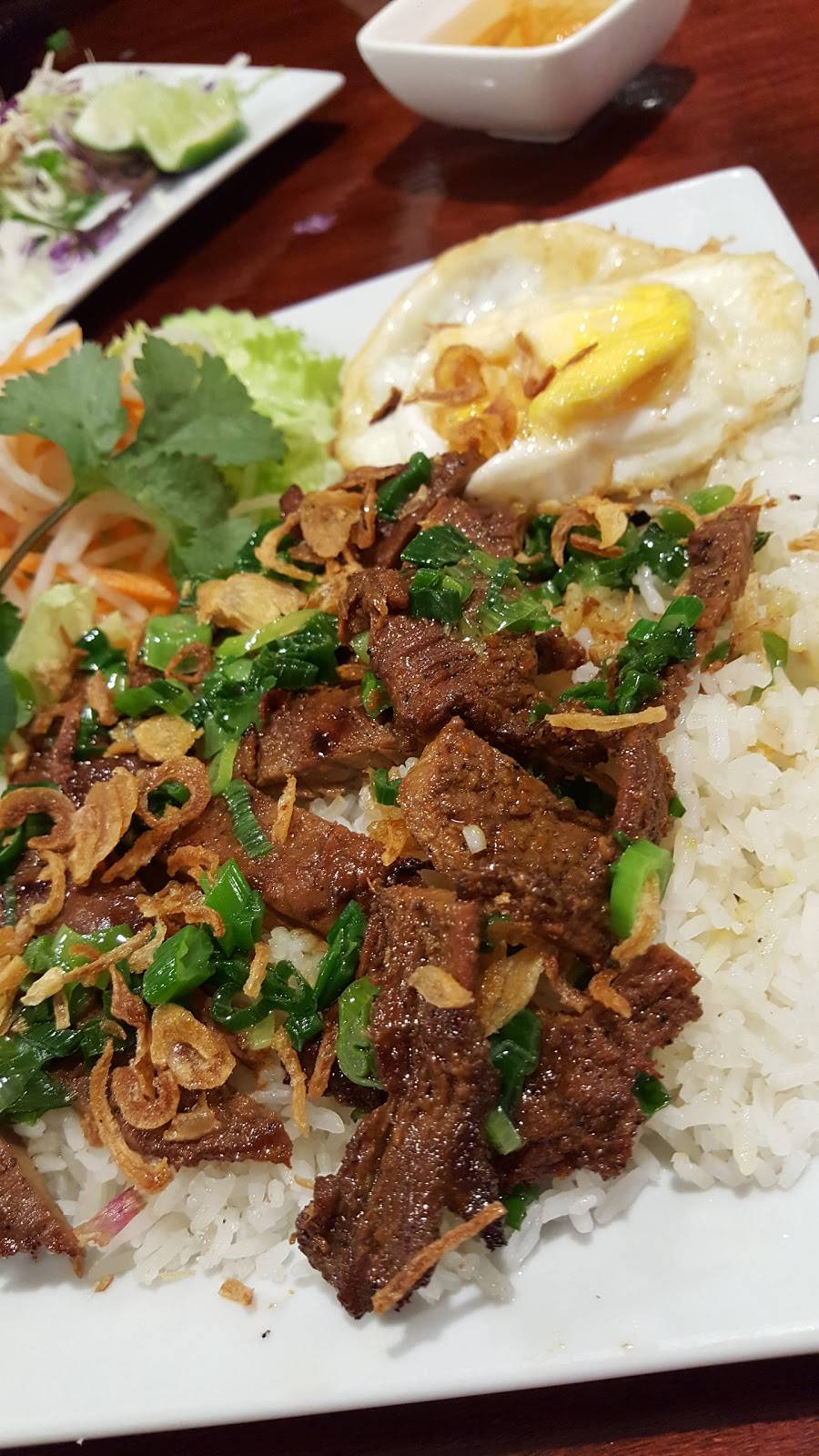 Pho Chi | restaurant | 20 Montgomery Village Ave, Gaithersburg, MD 20879, USA | 3012088018 OR +1 301-208-8018