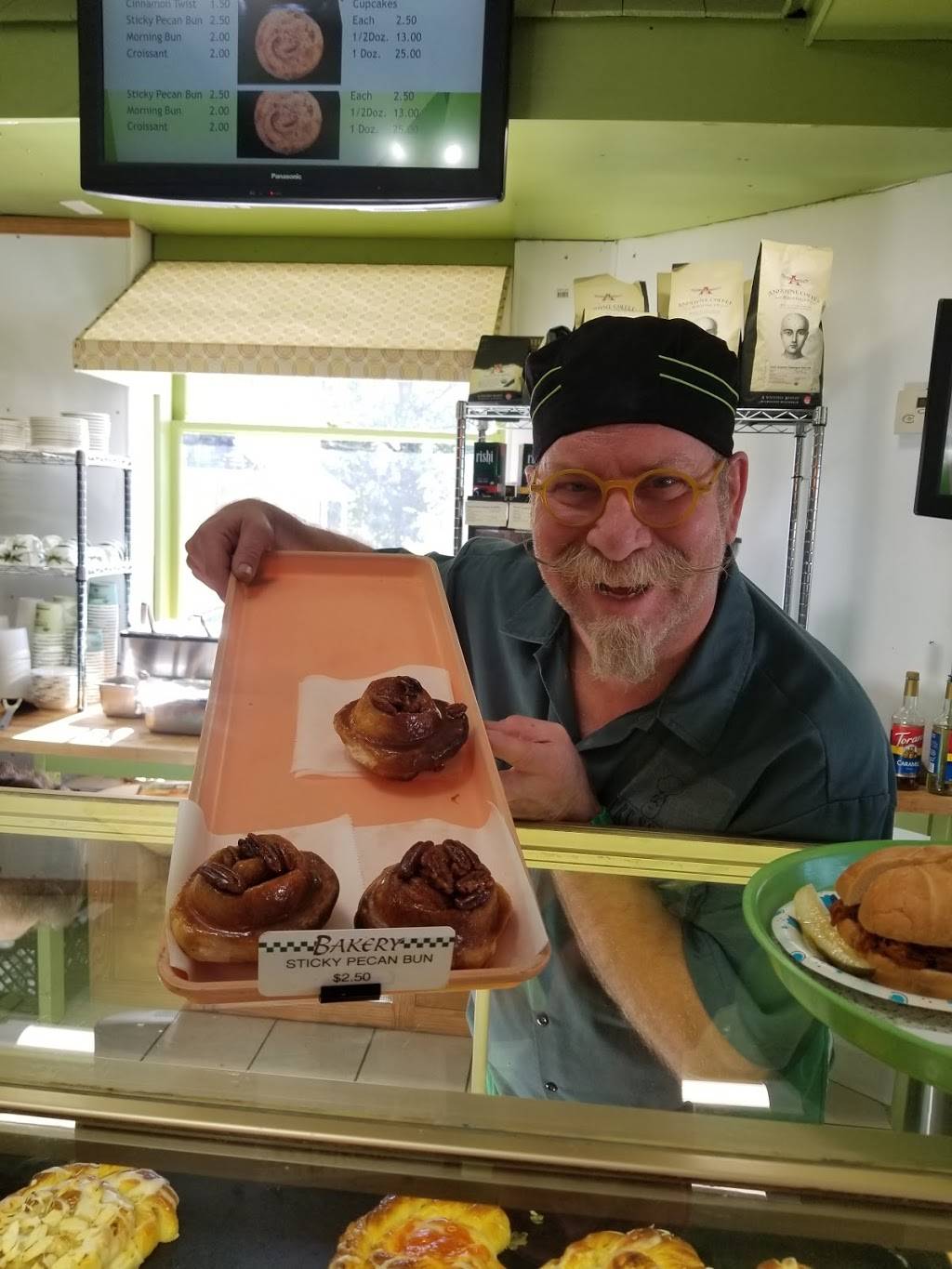 Kurt Schulz Deli & Restaurant | cafe | 8752 N Deerwood Dr, Milwaukee, WI 53209, USA | 4143541004 OR +1 414-354-1004