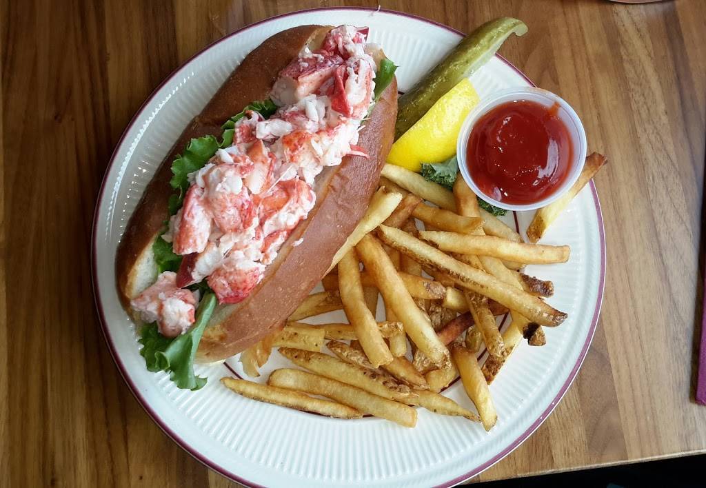 The Chart Room | restaurant | 565 Eden St, Bar Harbor, ME 04609, USA | 2072889740 OR +1 207-288-9740