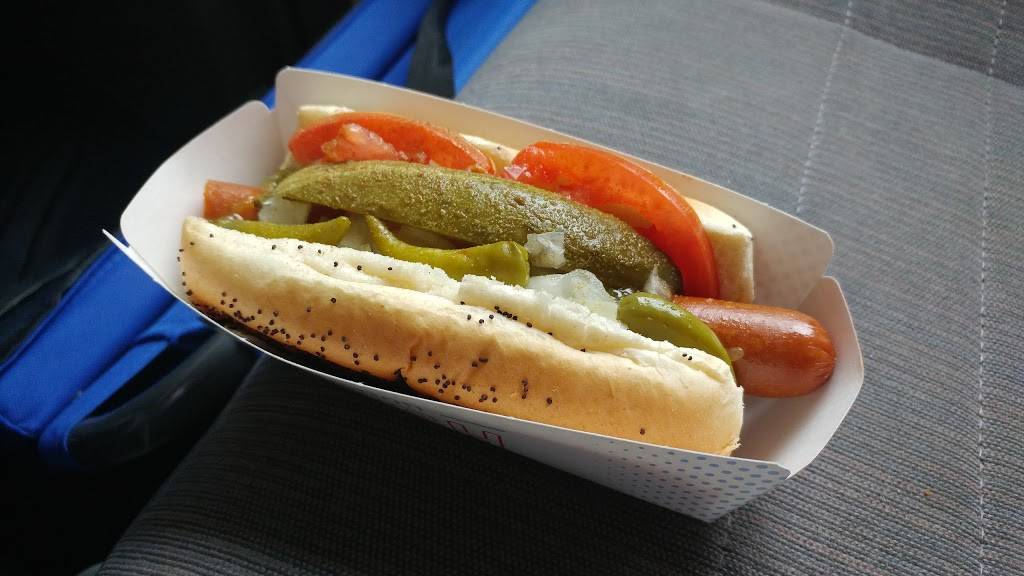 Sonic Drive-In | restaurant | 4305 Chambers Rd, Denver, CO 80239, USA | 3033710774 OR +1 303-371-0774