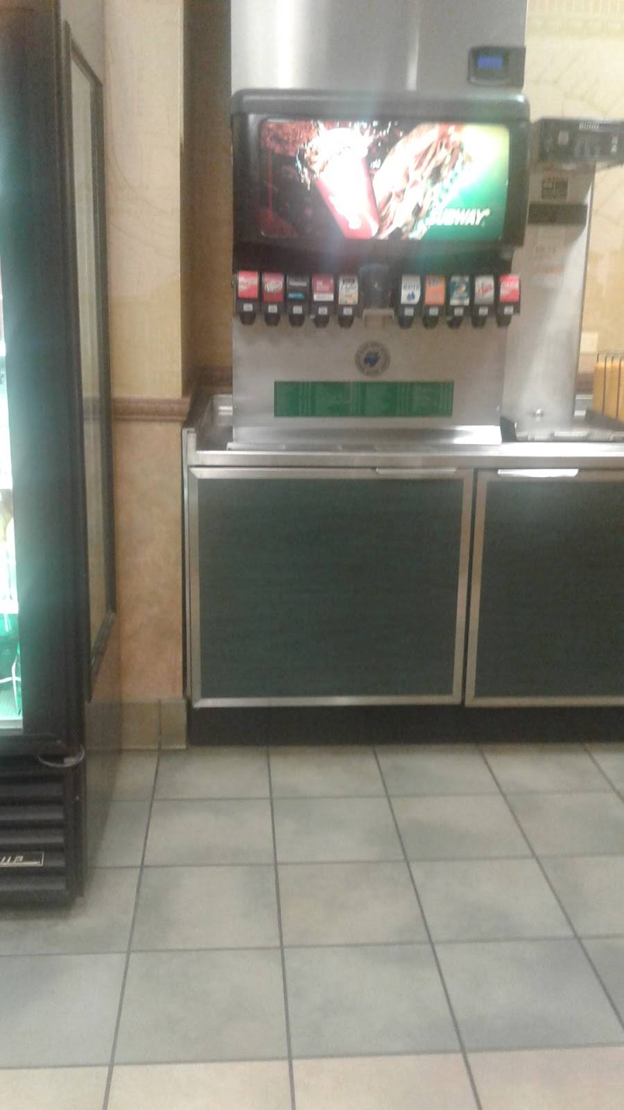 Subway Restaurants | restaurant | 2302 Green Bay Rd, North Chicago, IL 60064, USA | 8474730006 OR +1 847-473-0006