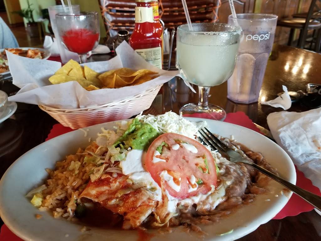 El Mezcal | restaurant | 2312 N Central Ave, Marshfield, WI 54449, USA | 7153846532 OR +1 715-384-6532