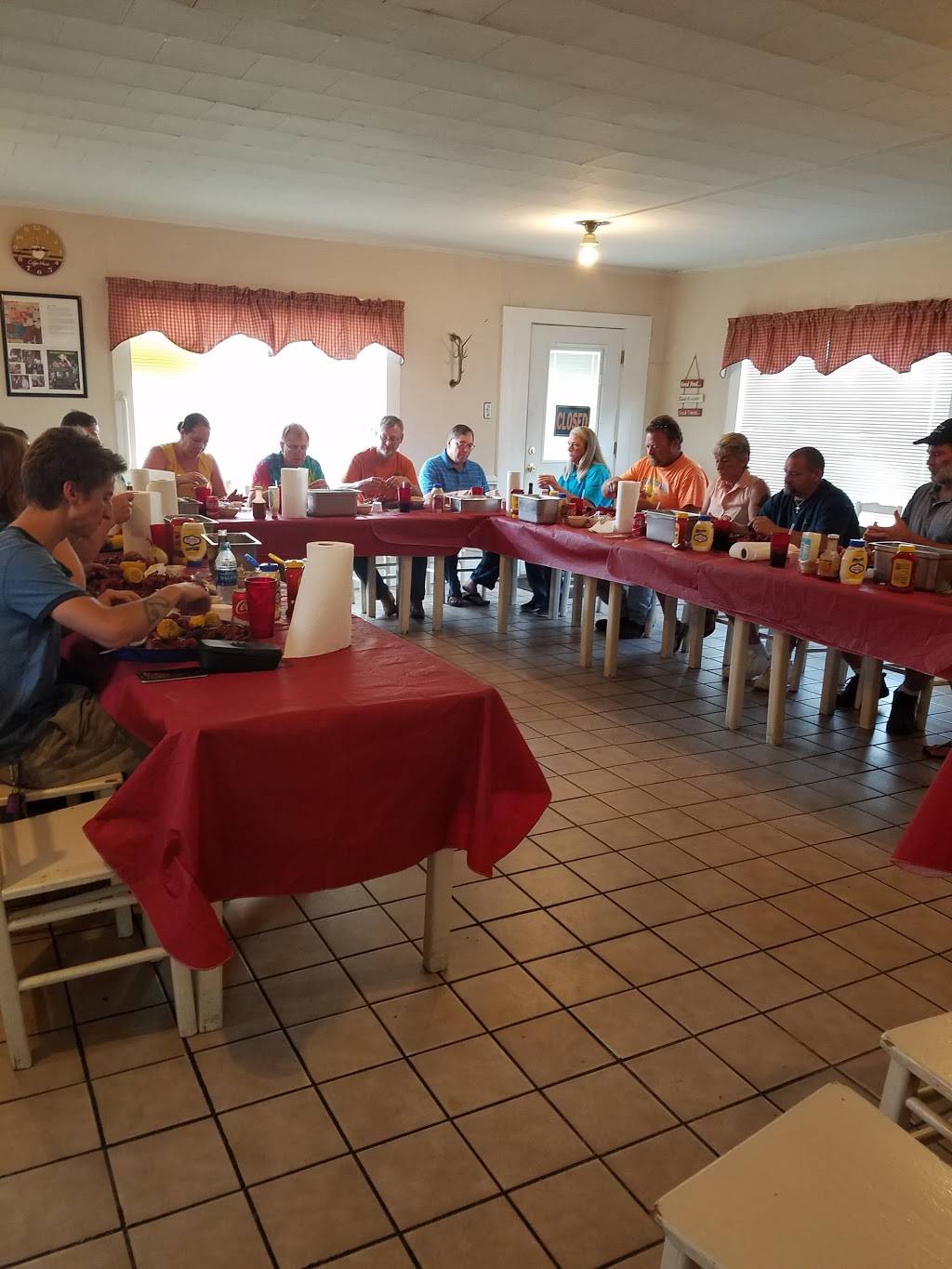 Park Restaurant | restaurant | 204 Park Ave, Abbeville, LA 70510, USA | 3378939957 OR +1 337-893-9957