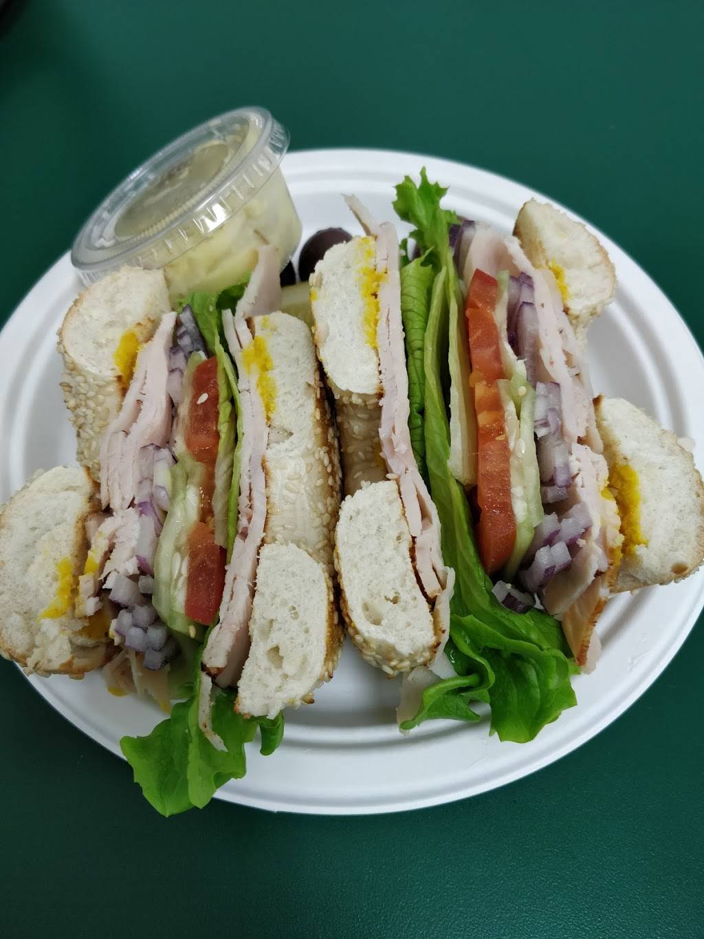 The Bagel Broker | bakery | 7825 Beverly Blvd, Los Angeles, CA 90036, USA | 3239311258 OR +1 323-931-1258