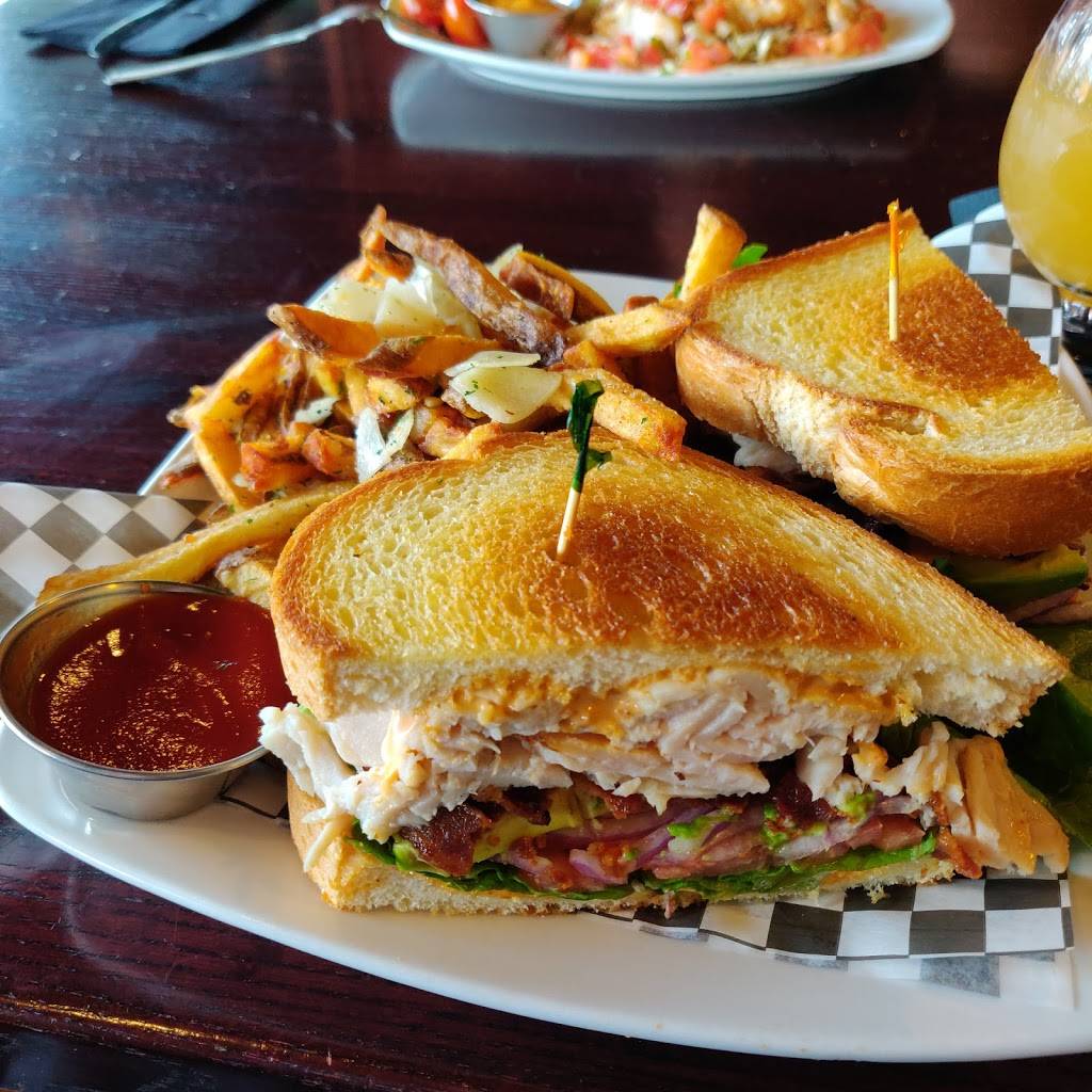 Tapped Brew House & Pub | restaurant | 2005 SE 192nd Ave #100, Camas, WA 98607, USA | 3602107735 OR +1 360-210-7735