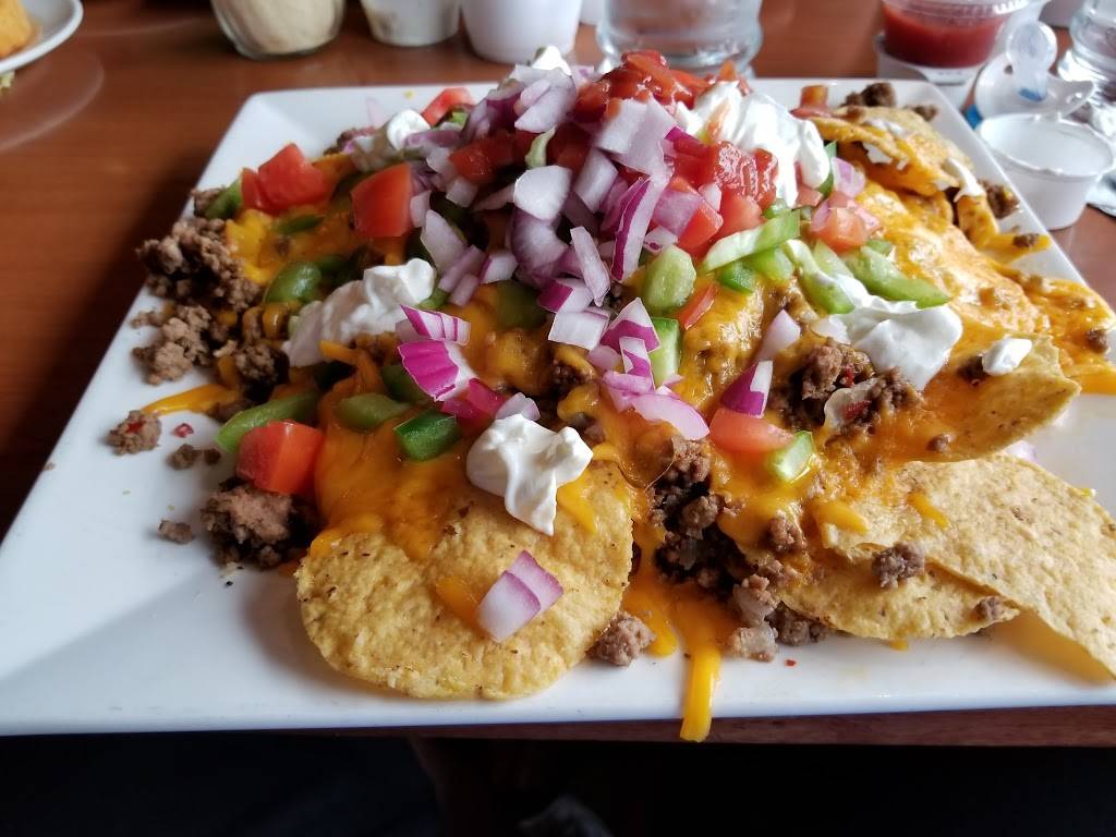 Finos Family Dining | restaurant | 5115 Dixie Hwy, Waterford Twp, MI 48329, USA | 2486189141 OR +1 248-618-9141