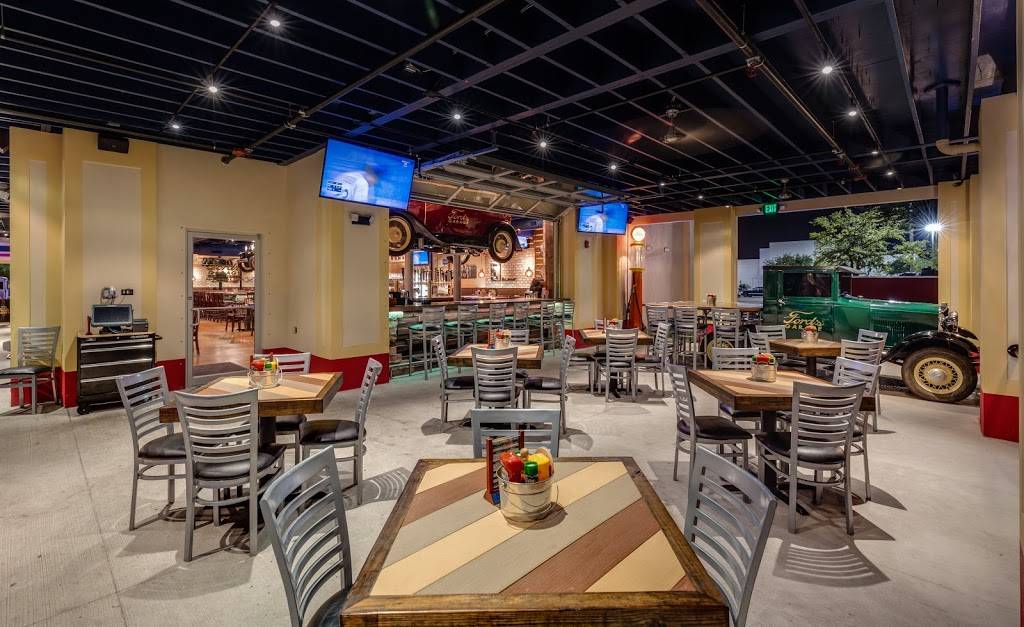 Fords Garage | restaurant | 11105 Causeway Blvd, Brandon, FL 33511, USA | 8136613673 OR +1 813-661-3673