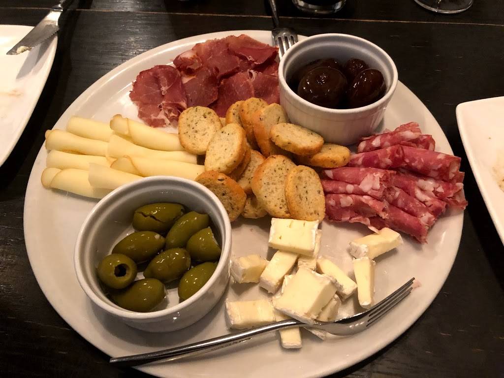 Mozzeria | restaurant | 3228 16th St, San Francisco, CA 94103, USA | 4154890963 OR +1 415-489-0963