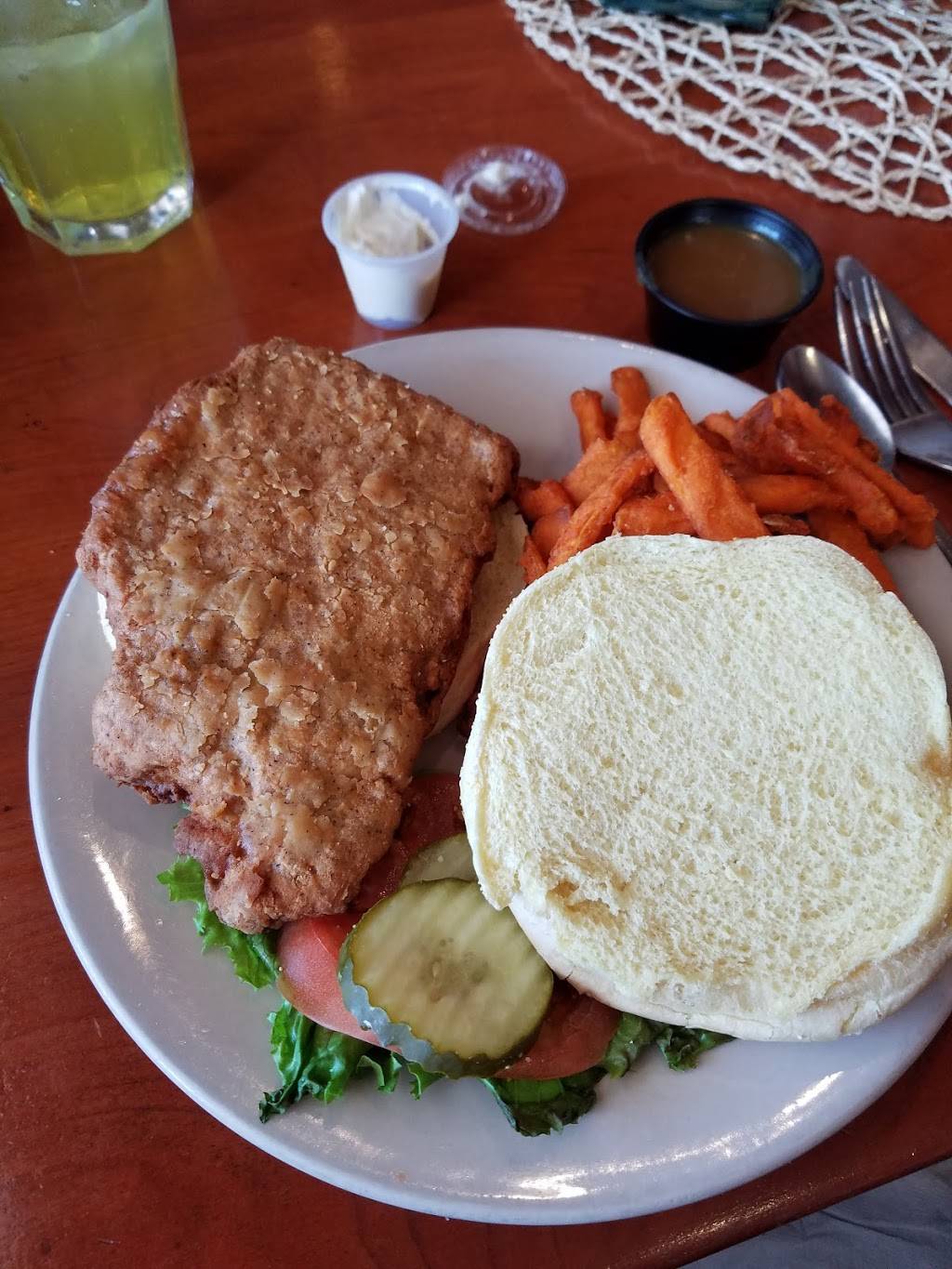 Artists Colony Inn & Restaurant | restaurant | 105 Van Buren St, Nashville, IN 47448, USA | 8129880600 OR +1 812-988-0600