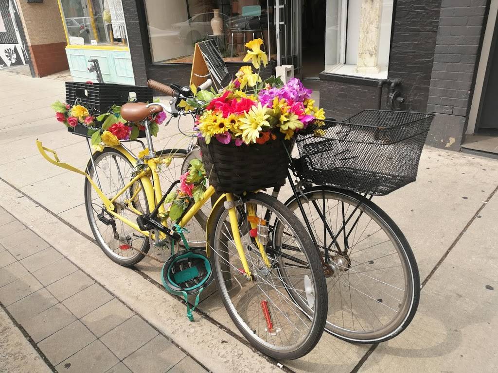 Sukhothai | restaurant | 1442 Dundas St W, Toronto, ON M6J 1Y6, Canada | 4167922432 OR +1 416-792-2432